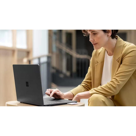 Microsoft Surface Laptop 6 13.5" - Core Ultra 7-165H, 16GB (Refurbished - Excellent)